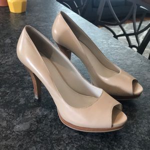 Nude Nine West pump heels